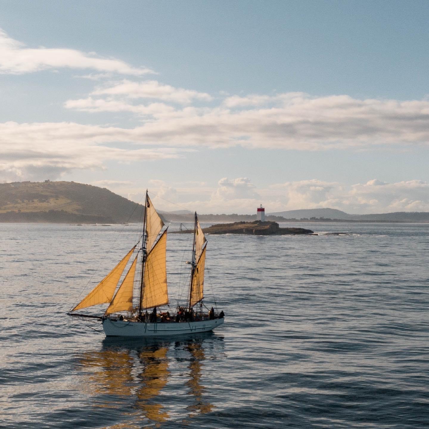 sailing tours hobart